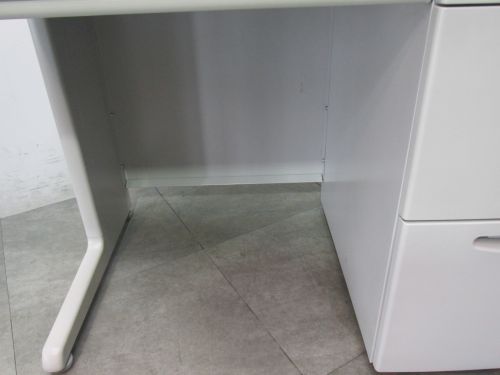 オカムラ1000片袖デスク 商品画像6