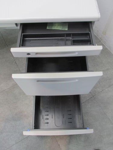 オカムラ1000片袖デスク 商品画像7
