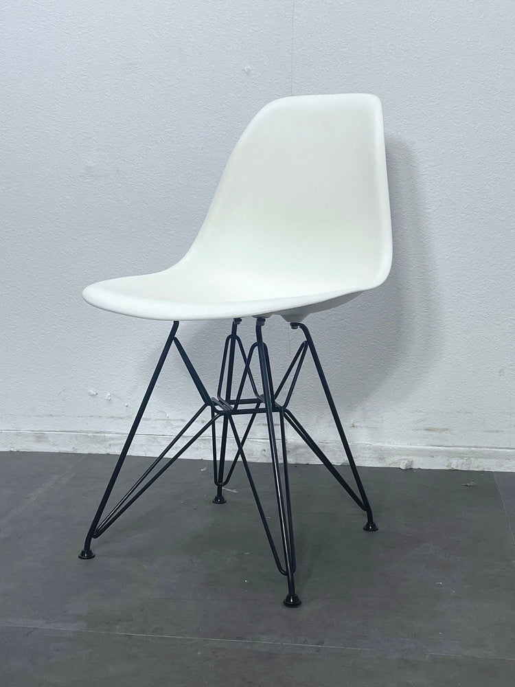 HermanMiller（ハーマンミラー）DSR サイドシェルチェア 商品画像1