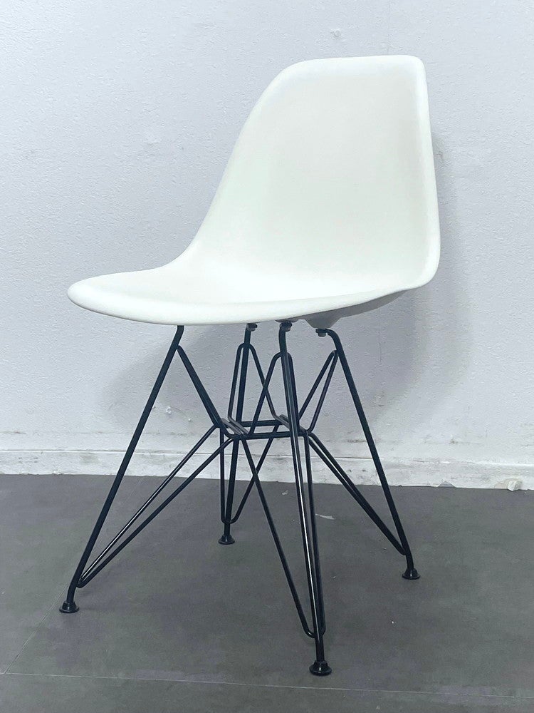 HermanMiller（ハーマンミラー）DSR サイドシェルチェア 商品画像1