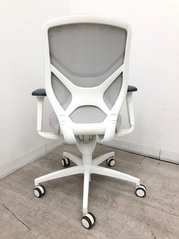 Wilkhahn（ウィルクハーン）184range IN 可動肘付INチェア 商品画像4