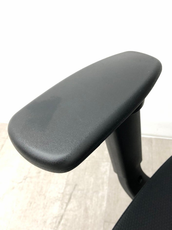コクヨing(イング)チェア 可動肘付イングチェア  商品画像8