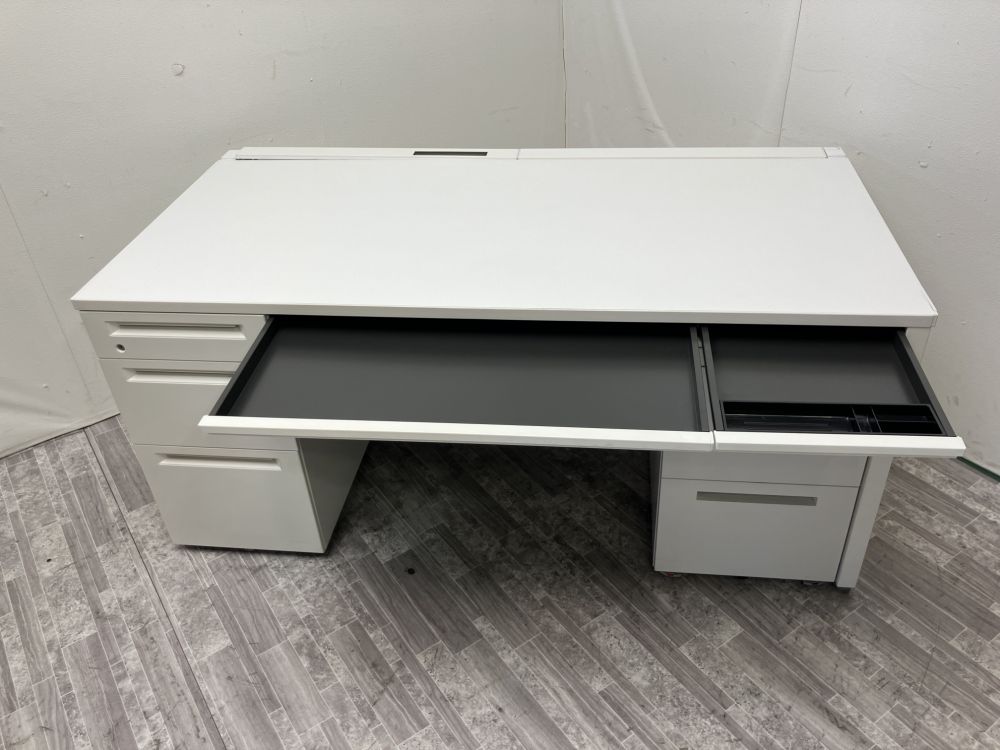 オカムラADVANCE（アドバンス）シリーズ 1600片袖デスク+ワゴンセット 商品画像2
