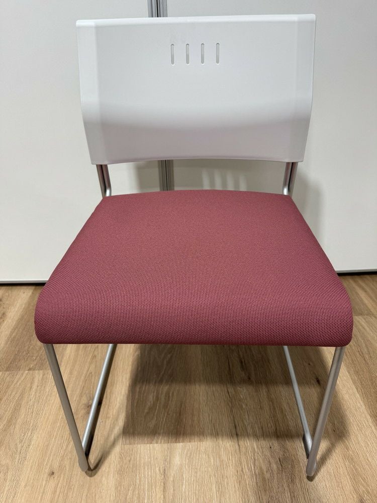 ライオンNo.725シリーズ スタッキングチェア 商品画像4