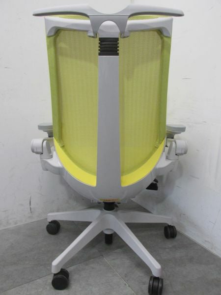 イトーキAct(アクトチェア)シリーズ ハンガー・可動肘付アクトチェア 商品画像4